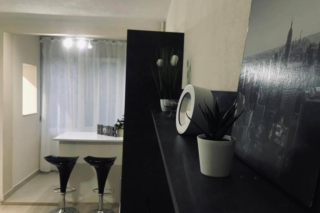 Reeas Apartament Timişoara Buitenkant foto